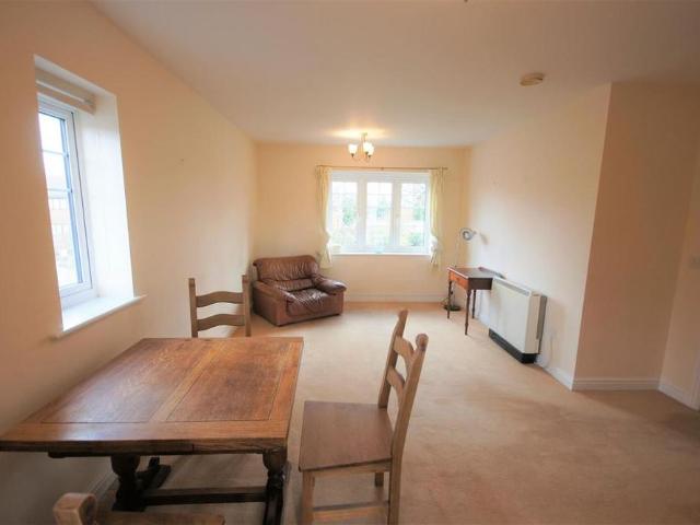 2 bedroom apartment to rent