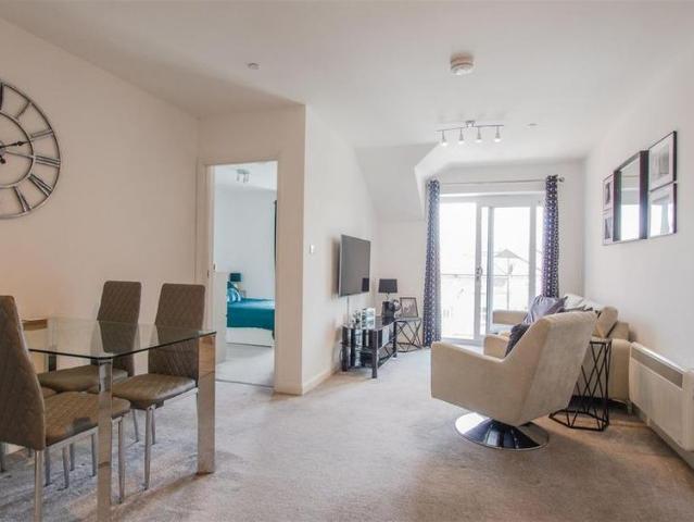 2 bedroom apartment to rent