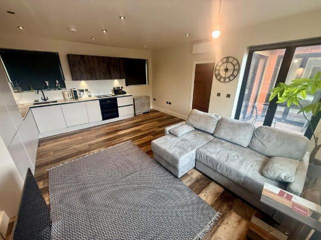 2 bedroom apartment to rent