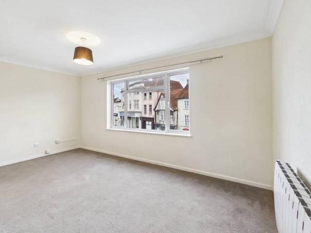2 bedroom apartment to rent