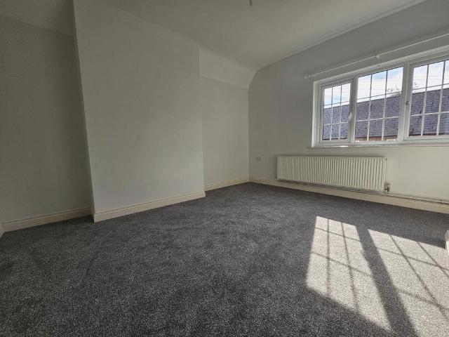 2 bedroom apartment to rent