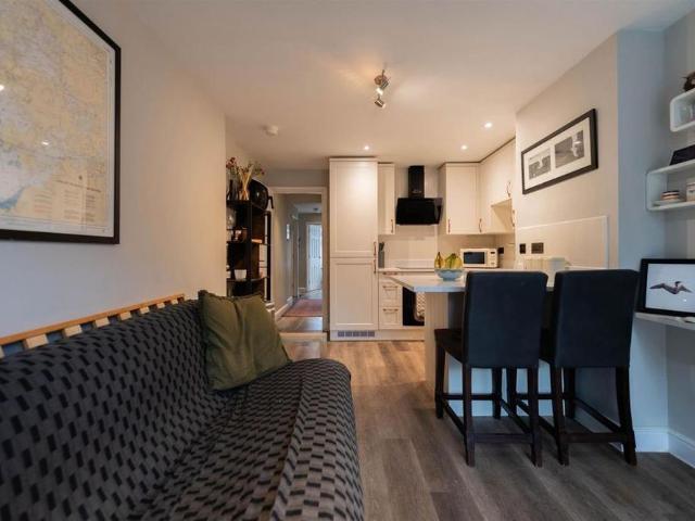 2 bedroom apartment to rent