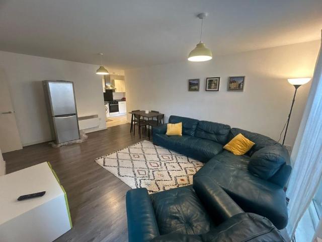 2 bedroom apartment to rent