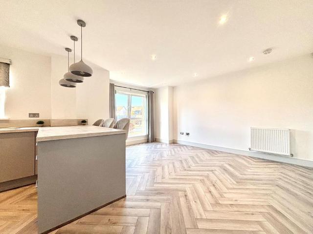 2 bedroom apartment to rent