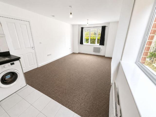 2 bedroom apartment to rent