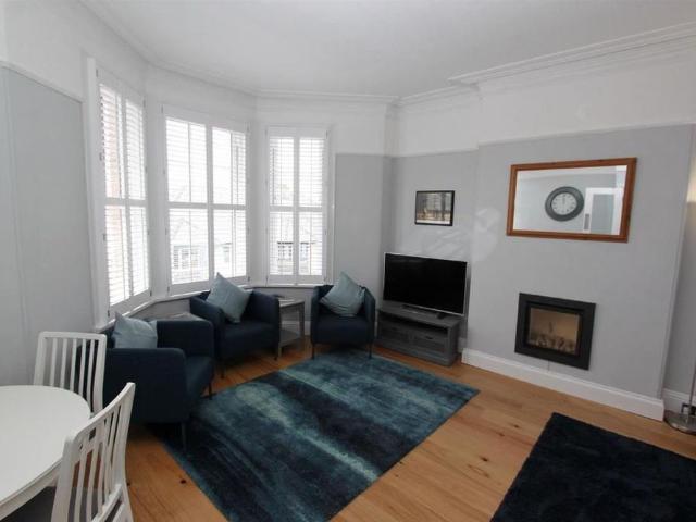 2 bedroom apartment to rent