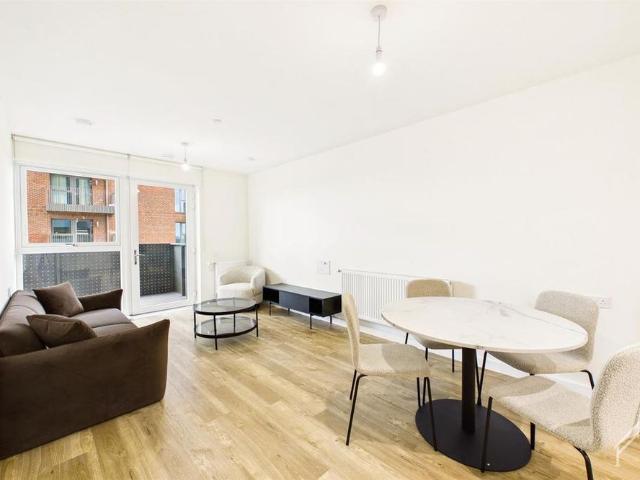 2 bedroom apartment to rent