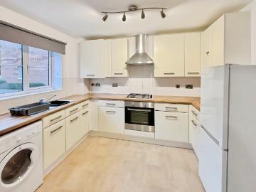 2 bedroom apartment to rent