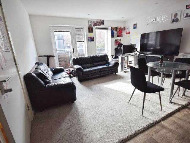 2 bedroom apartment to rent