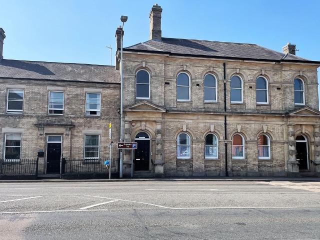 2 bedroom apartment to rent