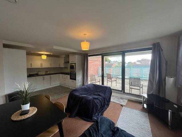 2 bedroom apartment to rent