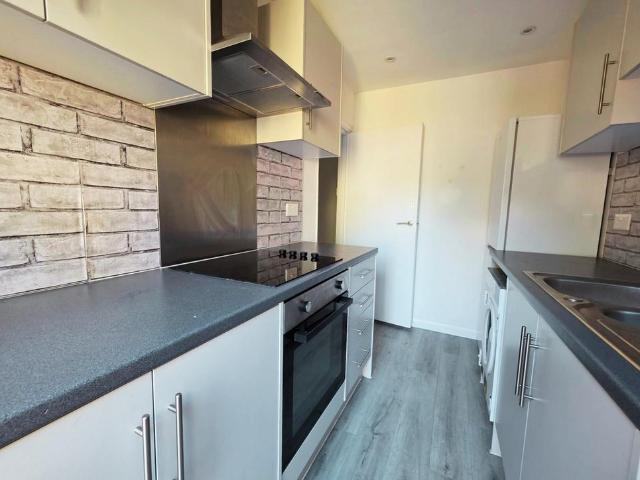 2 bedroom apartment to rent