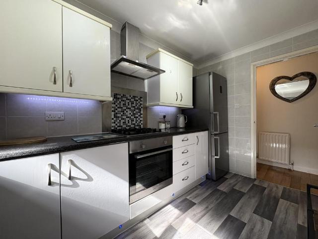 2 bedroom apartment to rent