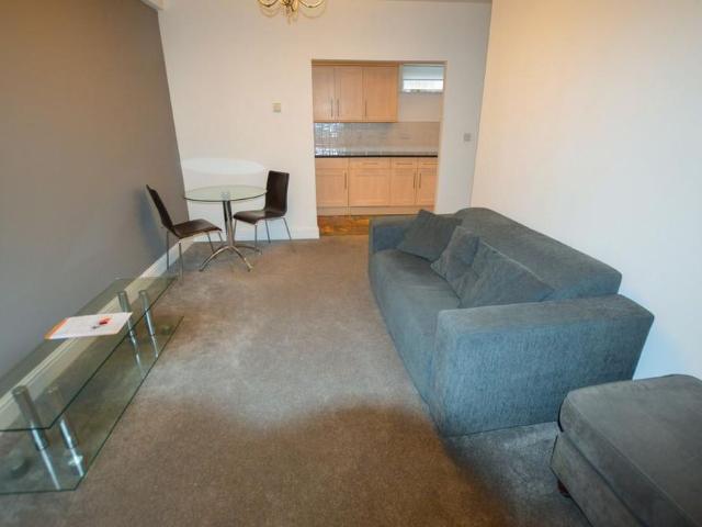 2 bedroom apartment to rent