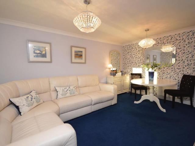 2 bedroom apartment to rent