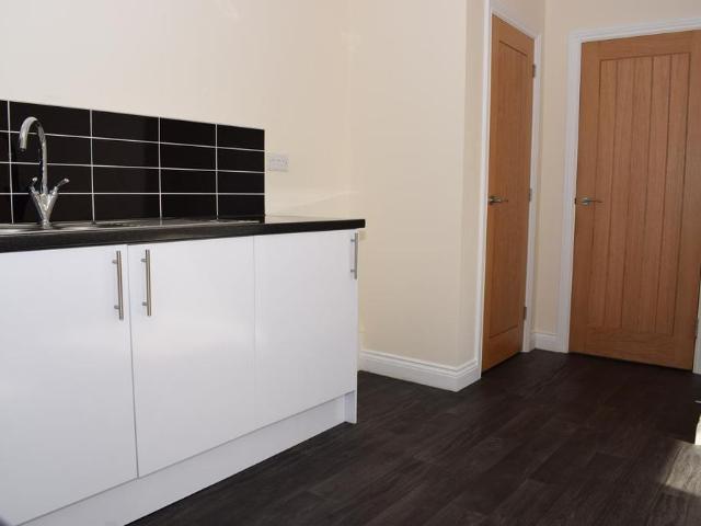 2 bedroom apartment to rent