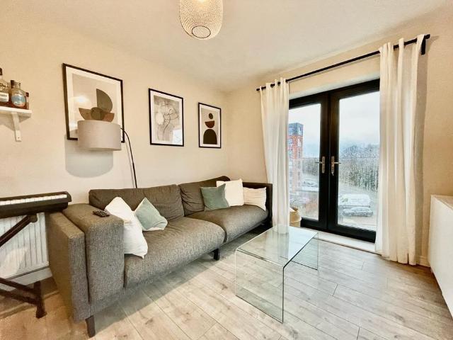 2 bedroom apartment to rent