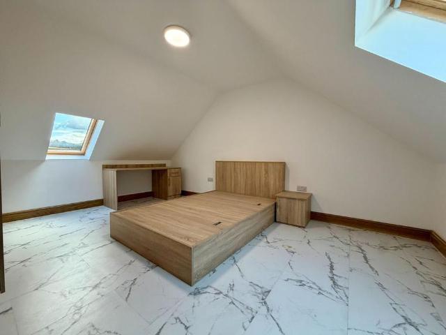 2 bedroom apartment to rent