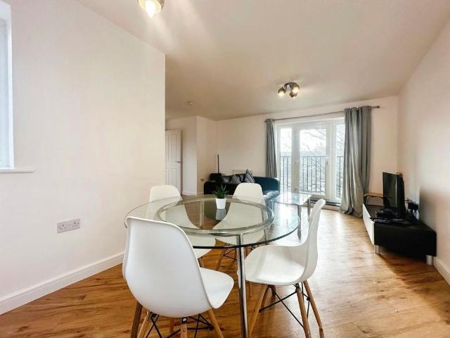 2 bedroom apartment to rent