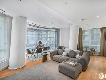 Nine Elms, London, Greater London - Garden