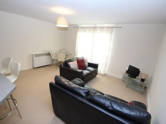 2 bedroom apartment to rent