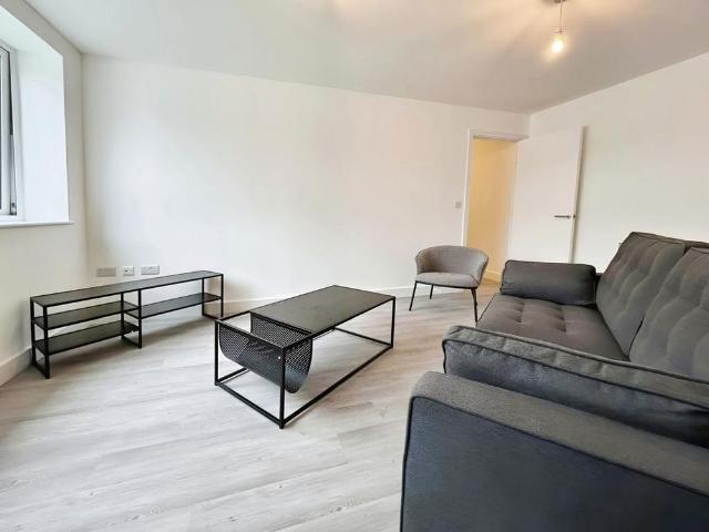 2 bedroom apartment to rent