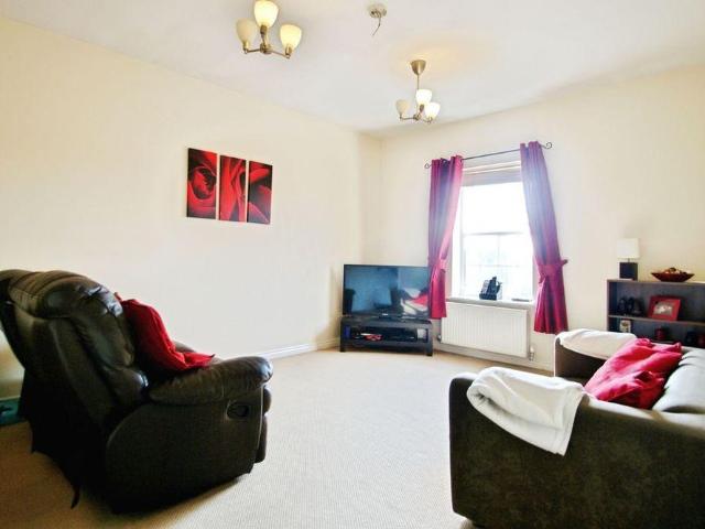 2 bedroom apartment to rent