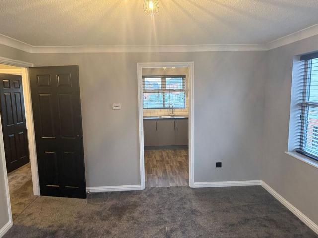 2 bedroom apartment to rent