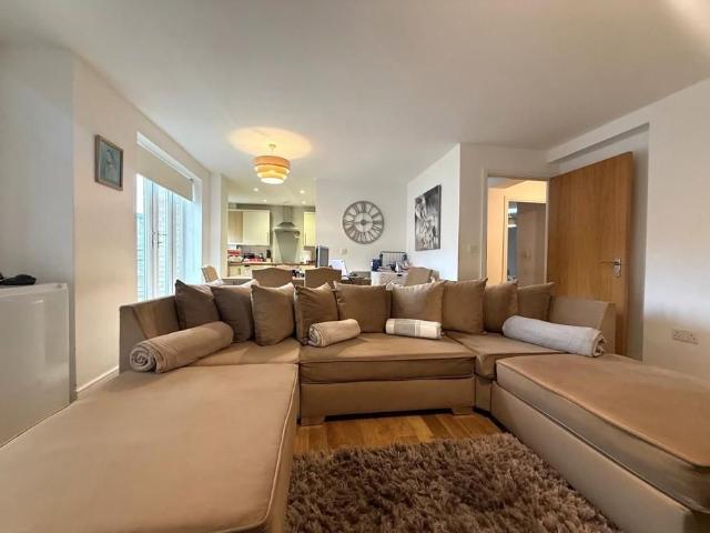 2 bedroom apartment to rent