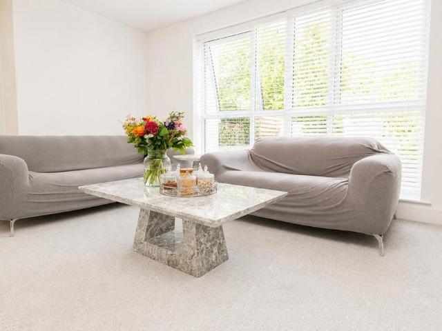 2 bedroom apartment to rent