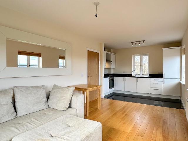 2 bedroom apartment to rent