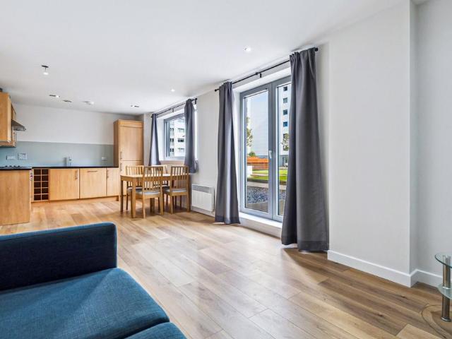 2 bedroom apartment to rent