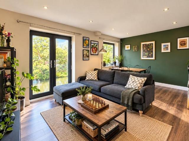 2 bedroom apartment to rent