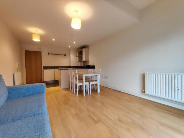 2 bedroom apartment to rent