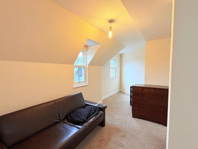 2 bedroom apartment to rent