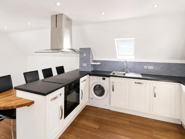 2 bedroom apartment to rent