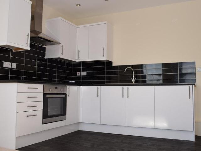2 bedroom apartment to rent