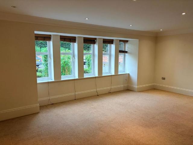 2 bedroom apartment to rent