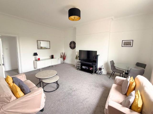 2 bedroom apartment to rent