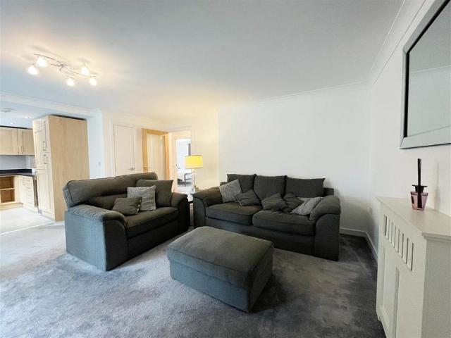 2 bedroom apartment to rent