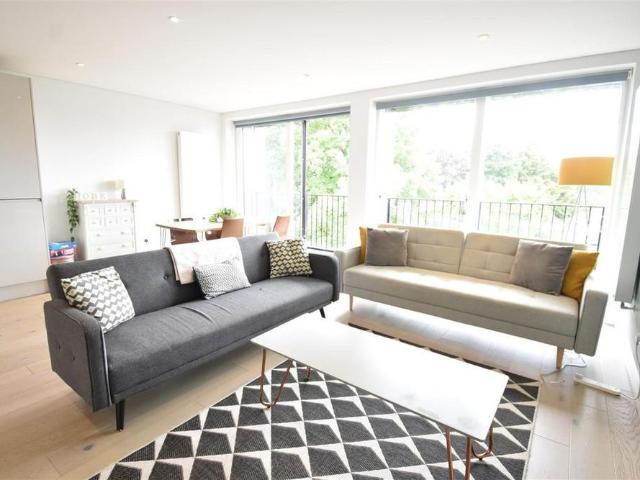 2 bedroom apartment to rent