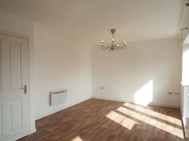 2 bedroom apartment to rent