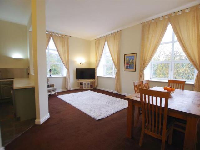2 bedroom apartment to rent
