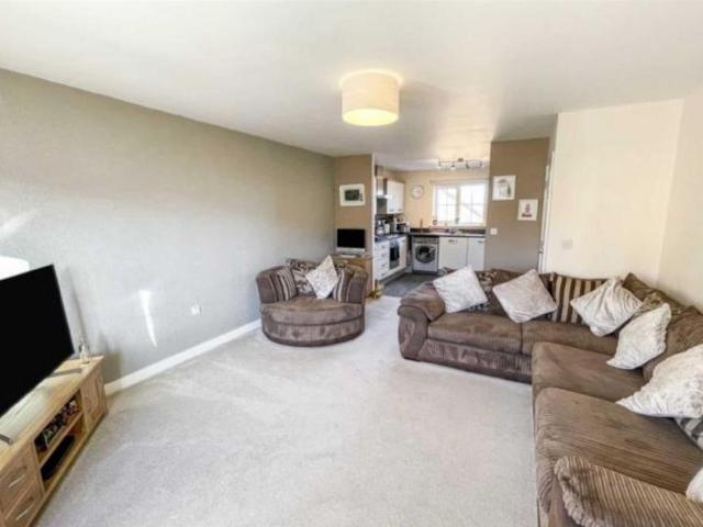 2 bedroom apartment to rent