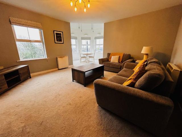 2 bedroom apartment to rent
