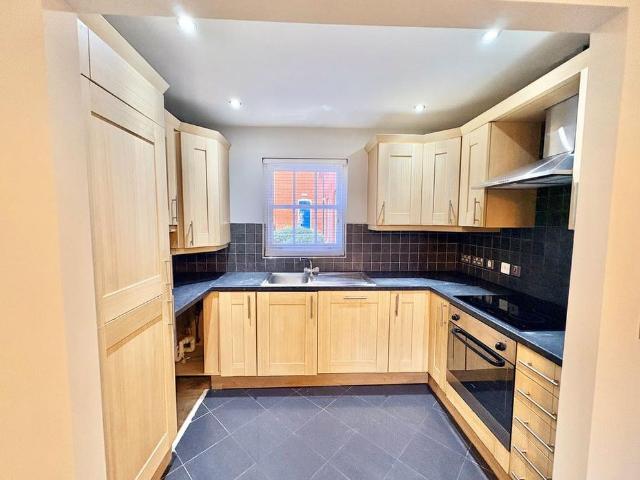 2 bedroom apartment to rent