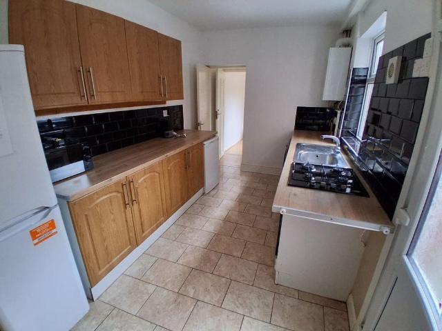 2 bedroom apartment to rent