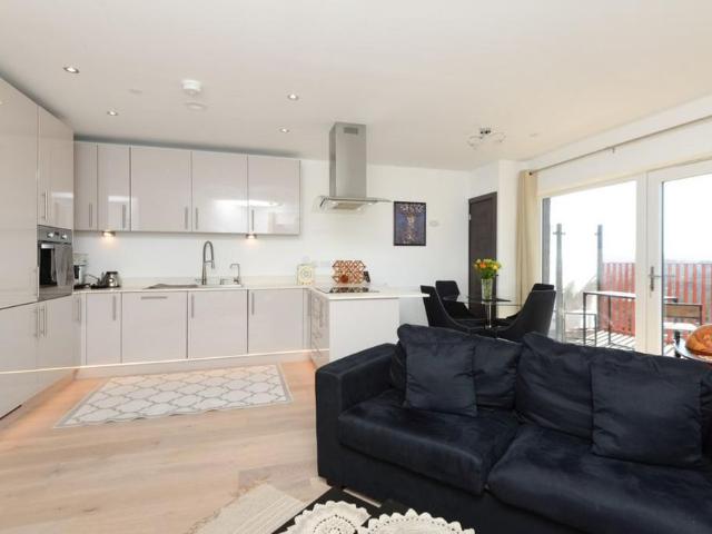 2 bedroom apartment to rent