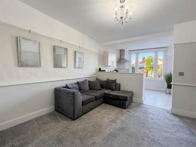 2 bedroom apartment to rent