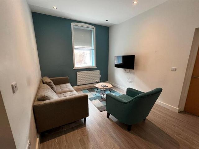 2 bedroom apartment to rent